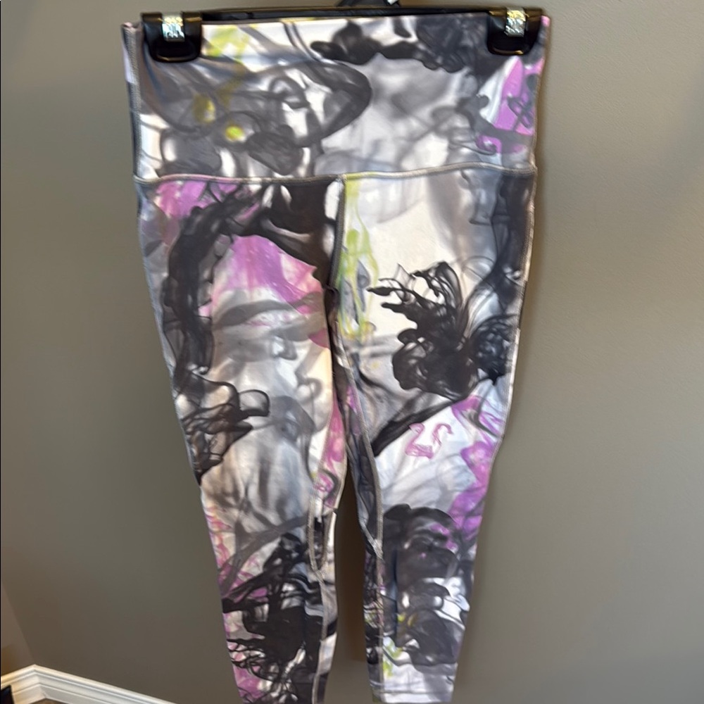 Lululemon Align Pants 25” Unicorn Print - Sz 6